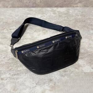 Vintage LeSportsac Navy Fanny Pack
